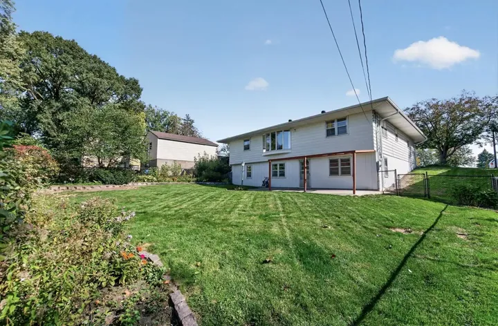 Still 3 from my video of 3412 Silver Lake Rd NE, Saint Anthony
